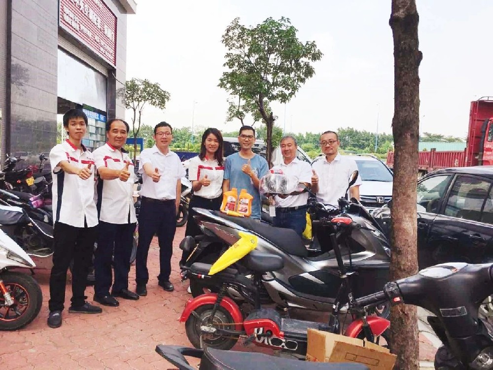 Thanks for you|Hong sunda motorcycle and Wuyang Honda area manager visit PCX users